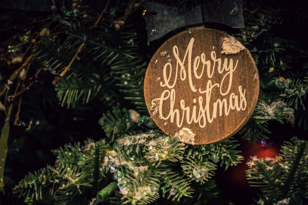 “Merry Christmas” vs. “Happy Christmas:” What’s the Difference?