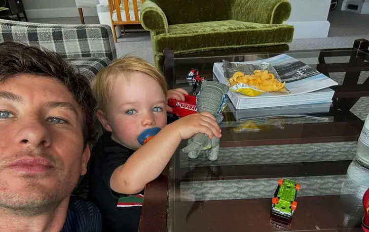 Barry Keoghan son relationship.