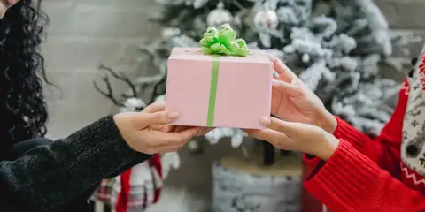 Post Holiday Season Spending Spree: How to Avoid High Return Fees